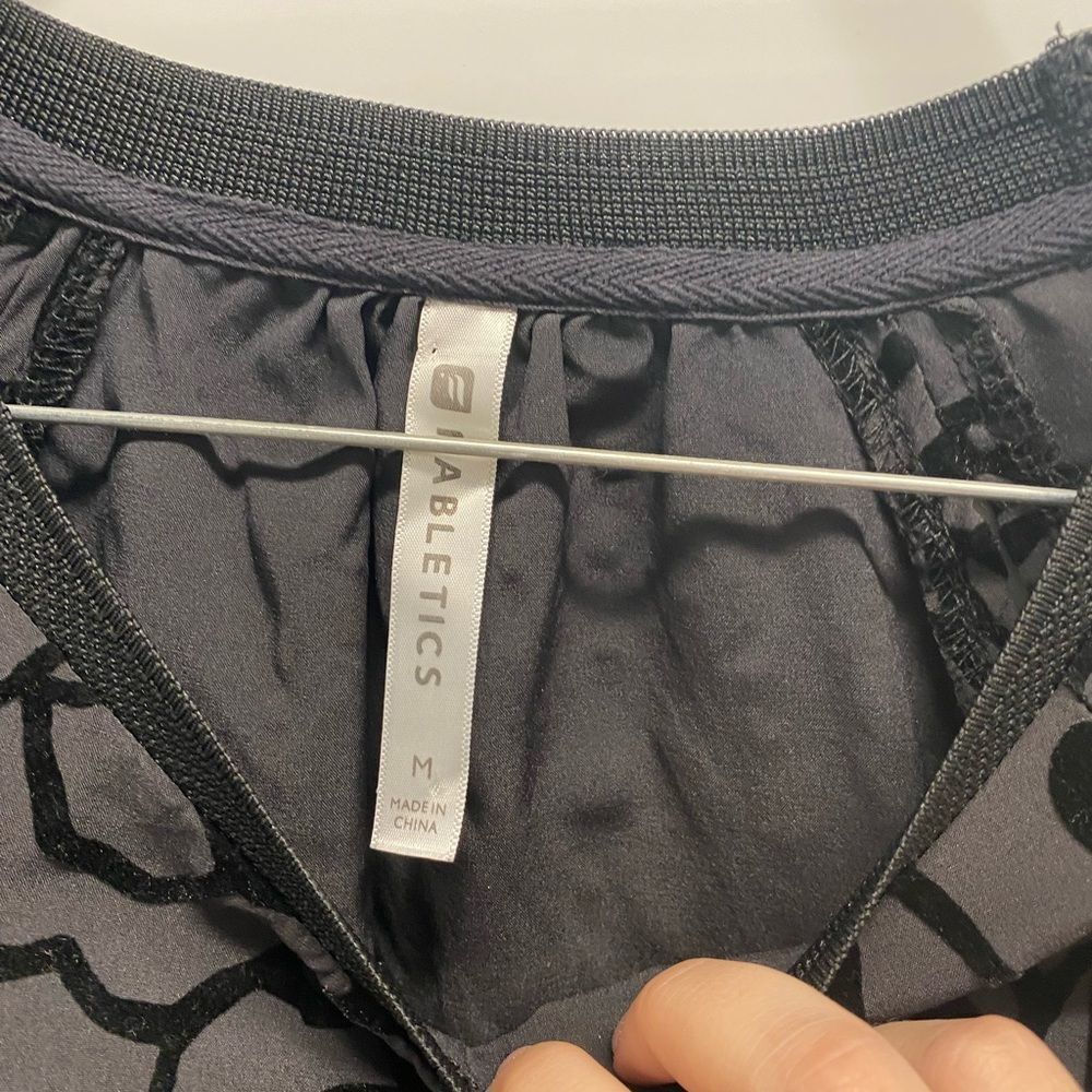 Fabletics rose print sweater - Picture 4 of 5